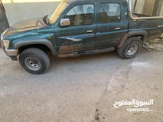  2 تويوتا هايلوكس