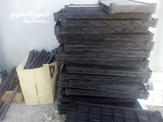  5 رفوف بلاستيكية، باب ألمنيوم، 2/ 4متر.