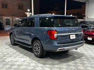 5 Ford Expedition XLT  V6