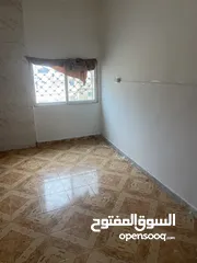  10 حي الامير محمد الشارع الرئيسي بلقرب من صيدليه اياس
