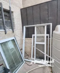  2 شباك مستعمل للبيع نظيف
