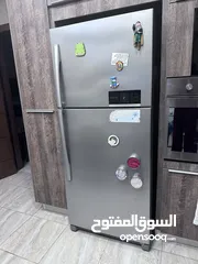  1 ثلاجه LG بسعر 250 دينار بحاله جيده