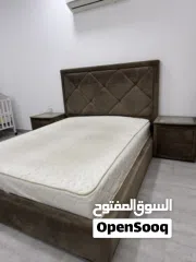 3 طقم اثاث غرفه نوم عباره عن سرير بو نفرين بـ الماترس و طاوله جانبيه العدد 2
