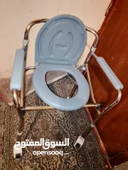  7 كرسي حمام متحرك لكبار السن مستعمل بحاله الوكاله