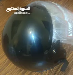  25 خوذه خوذة ركوب دراجه ناريه و سكوتر و دراجة كهرباء و الخيل  وكاب اسود  ومط او لميع و احمر وسكني واقي