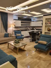  4 شقة ارضية مساحة 240 متر مع حديقة وتراس 180 متر
