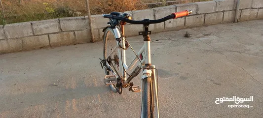  4 دراجة هوائية (بسكليت)