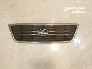  2 صطابات لكزس LX470 + شبك + الوحة رقم