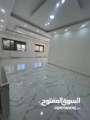  18 شقه ارضيه 175م وحديقه 250م من المالك مباشره تلاع العلي خلدا