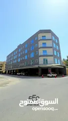  18 شقق سكنية فاخرة  مفروشة بالكامل بإرقى الاثاث شاملة للماء والكهرباء . انترنت مجاني