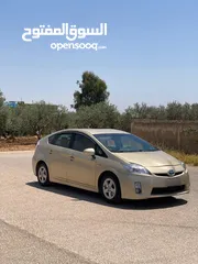  3 تويوتا بريوس موديل 2011