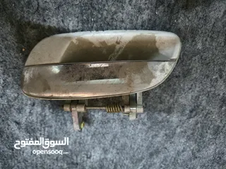  8 قطع متفرقة لسيارة اكس دي موديل 2001