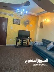  24 شقق الايمان المفروشه يومي أسبوعي أو شهري بمساحات مختلفه قرب شاطئ الغندور مباشره