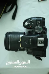  10 camera nikon d5300  بحالة ممتازة ومعها عدستين واغراض كثير بسعر حرق