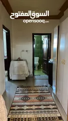  11 شقة بحي عدن للبيع