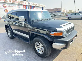  2 Toyota FJ Cruiser 2010