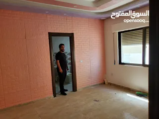  5 شقة قي جبل الزهور مأهولة بحي حديث مطلة وجاهزة للسكن لم تسكن من قبل