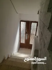  4 بيت لللبيع