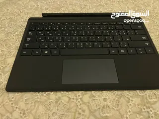  10 Microsoft Surface Pro (5th Gen)