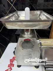  3 عده لحمه مع ثلاجات بحاله ممتازه