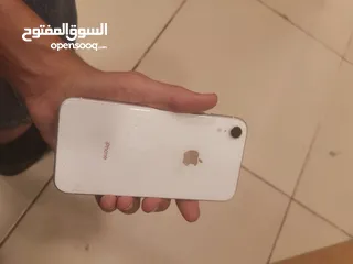  1 ايفون Xr لون ابيض 64 جيجا للبيع او للبدل