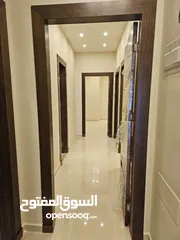  3 شقة فارغة   للايجار في عمان -منطقة الرابيه  منطقة هادئة ومميزة جدا
