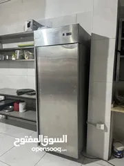  9 معدات مطعم كاملة بحالة ممتازة وبسعر مناسب
