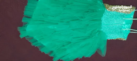  2 فستان أفراح جميل لعمر 4 أو 5 أو 6 حسب حجم الطفلة