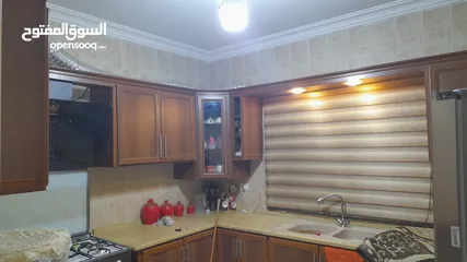  3 شقه للبيع طابق اول