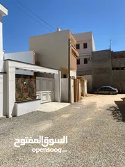  5 منزل دور وملحق حديث في سوق الجمعة عرادة بالقرب من جامع عبدالله بن مسعود