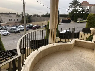  19 فيلا في عبدون للايجار  Villa For Rent At Abdoun