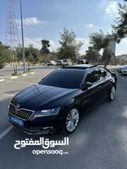  1 عداد قليل ، السيارة بحالة الوكالة  .