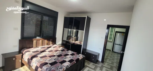  13 شقة وسط البلد قريبة من جميع الخدمات الشقة مكونة من غرفتين وصالون وحمامين ومطبخ وبرندة