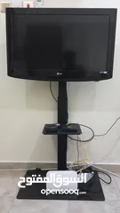  1 32 Inch LCD TV ( LG ) with Stand