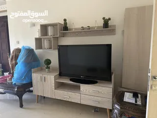  4 طاولة تلفزيون