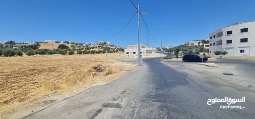  2 ارض للبيع 500 م في اجمل مناطق المملكه بدر الجديده (الغروس الغربي) على شارعين