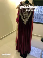  3 فساتين سهرة للبيع او الايجار