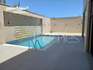  12 فيلا مع مسبح للبيع في عبدون بمساحة بناء 715م