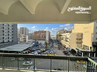  3 شقه مفروشه علي رئيسي عمر المختار امام فندق توباكتس