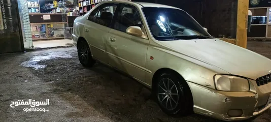  6 هونداي فيرنا موديل 2000 للبيع