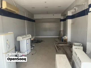  5 Shop For Rent in Jidhafs Maine Rood no 14  دكان للايجار في جدحفص على الشارع العام 14 في موقع مفتوح