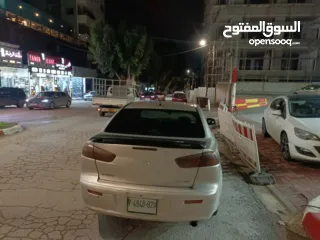  3 لانسر ماتور 1800للبيع