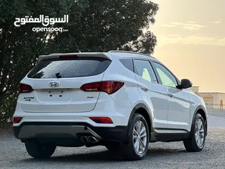  4 HYUNDAI SANTA FE 2018 GCC // FULL OPTIONS // AWD // ACCIDENTS FREE