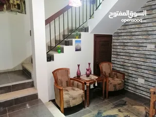  6 منزل دوبلكس في اسكان ابو نصير للبيع