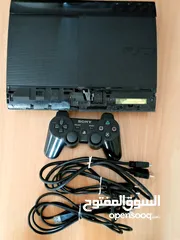  1 بلايستيشن 3 مستعمل للبيع مع كل اغراضه مهكر عليه 25لعبة و 3مكاتب لتنزيل الالعاب