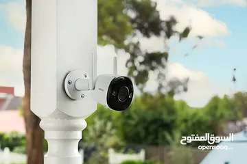  2 4 SECURITY CAMERAS   WITH WIRELESS RECORDER