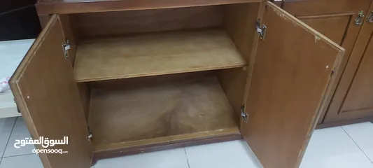 5 بوفيه عدد 2 للبيع مع خزانه