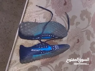  1 بوط رياضي مستعمل خفيف