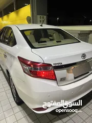  12 Toyota yaris 2015