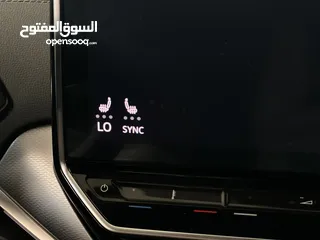  18 VW ID4 CROZZ PRO 2024 PIANO BLACK أبيضّ لؤلؤي